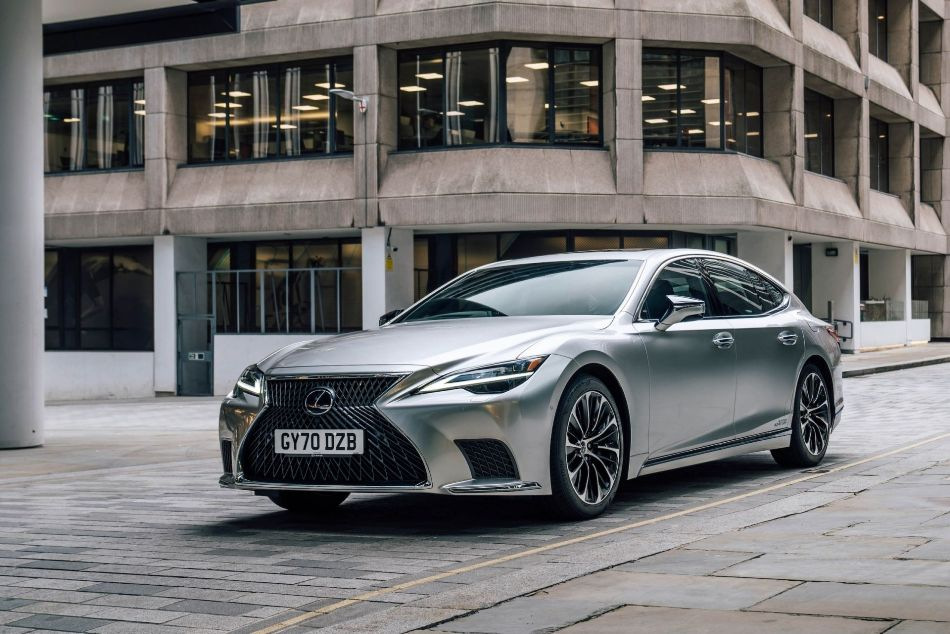 Lexus LS : un test de la berline mise à jour de cinquième génération