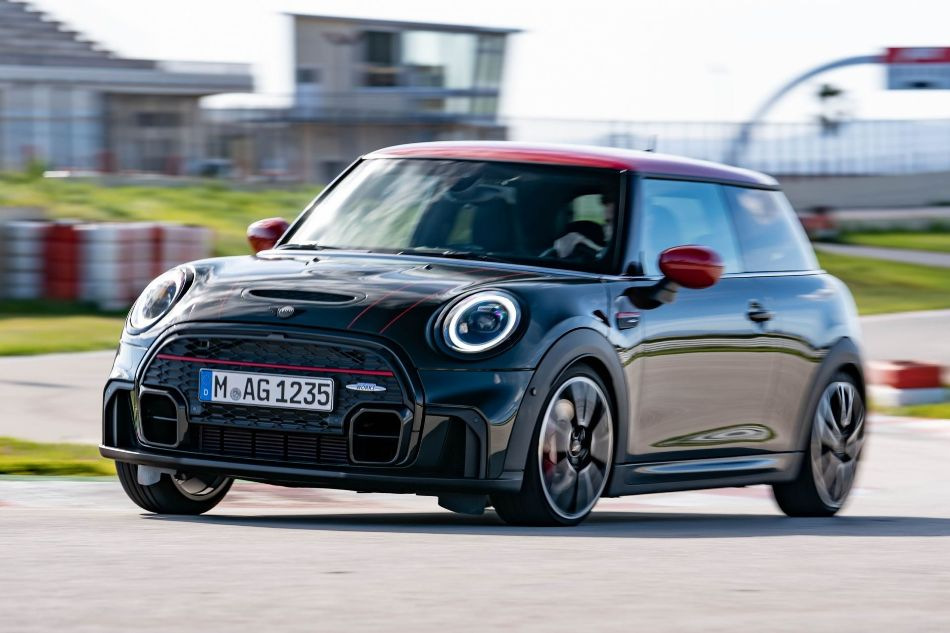 Test de la berline «chargée» MINI John Cooper Works 3D de la troisième génération