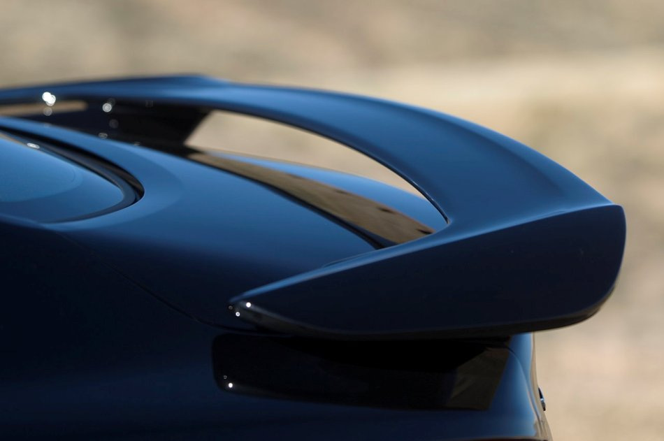 Comment peindre un spoiler de voiture de vos propres mains