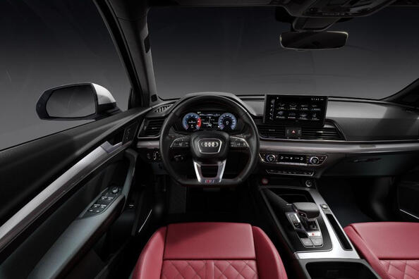 Examen du crossover sportif mis à jour Audi SQ5 Photo 6