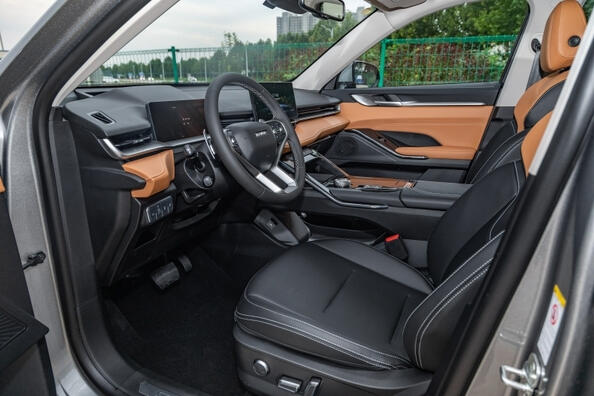 Haval H6 de troisième génération : un crossover stylé avec un équipement riche Photo 6