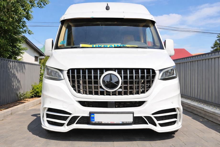Mercedes Sprinter W907/W910 2018- Pare-chocs avant avec calandre V2 (AMG) Photo 3