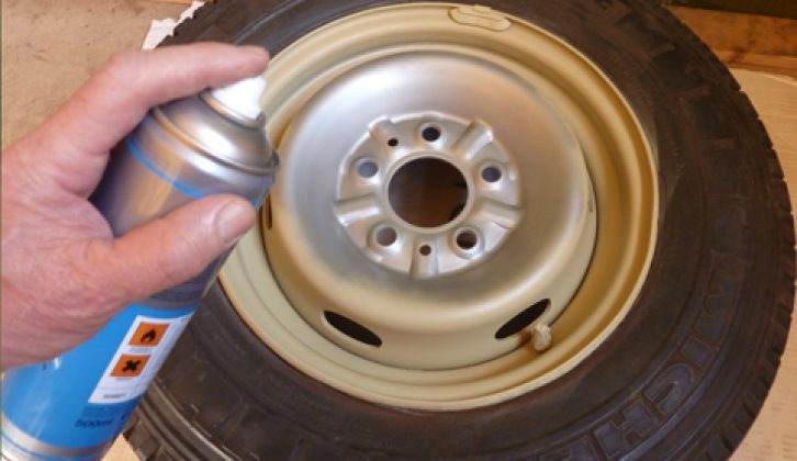 Comment mettre à jour les jantes en acier d’une voiture de vos propres mains