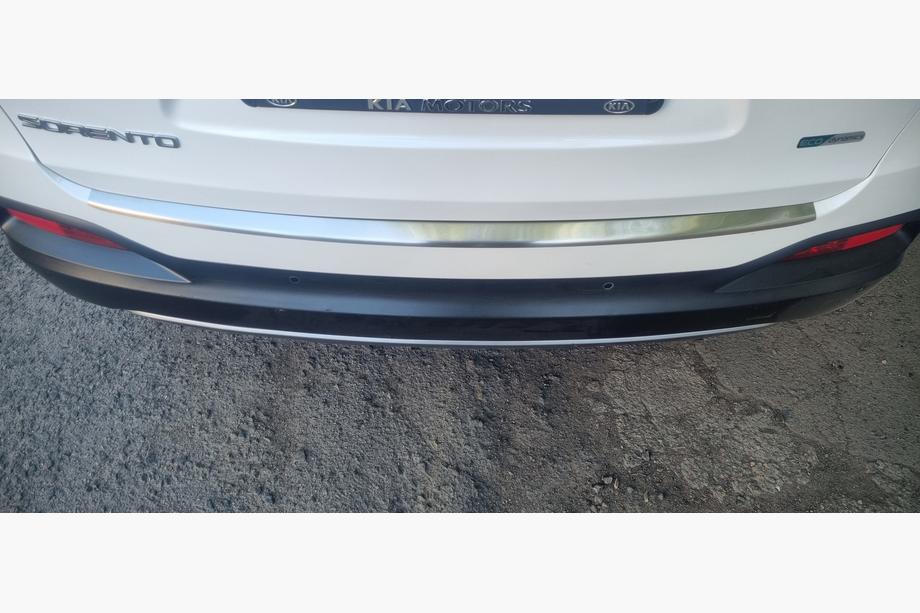 Kia Sorento III UM 2014-2020 Protection de pare-chocs arrière Carmos inox Image