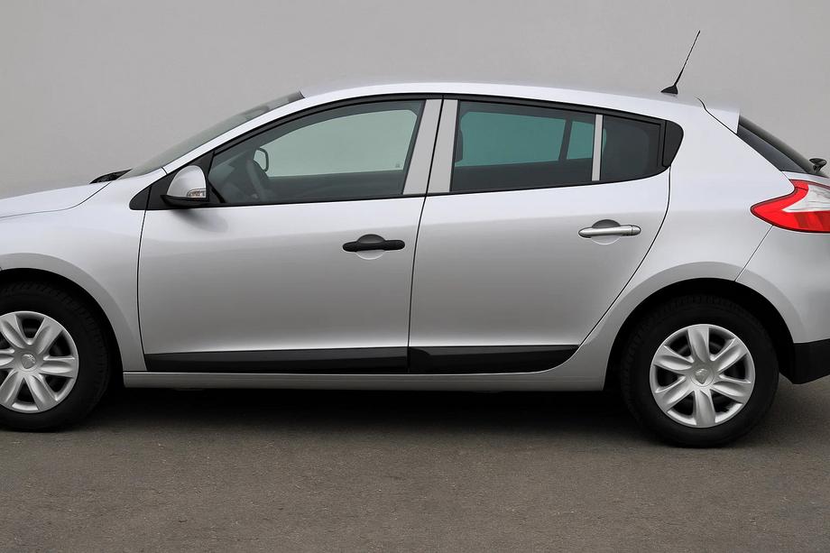 Renault Megane III 2009-2016 Couvre montants de porte en acier inoxydable Image
