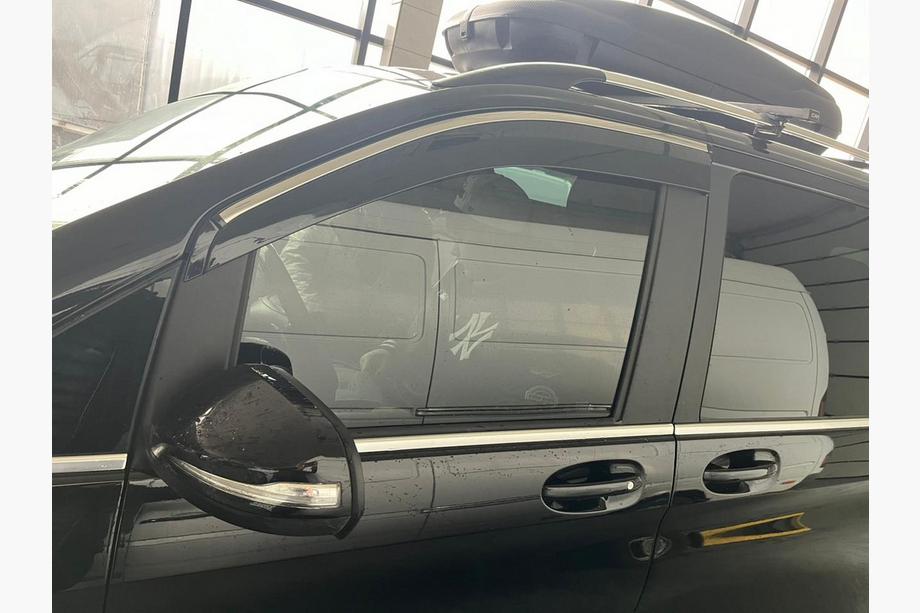 Mercedes Vito/V-class W447 2014- Déflecteurs de fenêtre avec moulure chromée (2 pcs, Niken Future) Photo 1