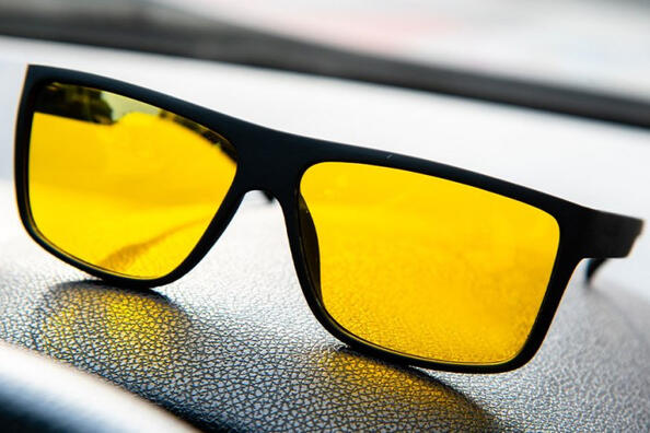 Lunettes antiéblouissantes : avantage ou inconvénient ?