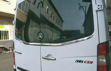 Mercedes Sprinter W906 2006–2018 Baguette de vitre arrière Carmos (2 pcs, inox) photo 1