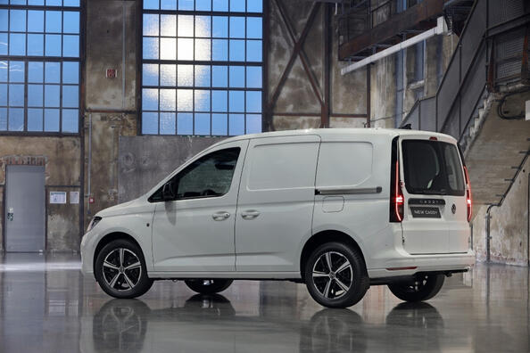 Volkswagen Caddy Cargo de cinquième génération : un assistant fiable pour les entreprises Photo 3