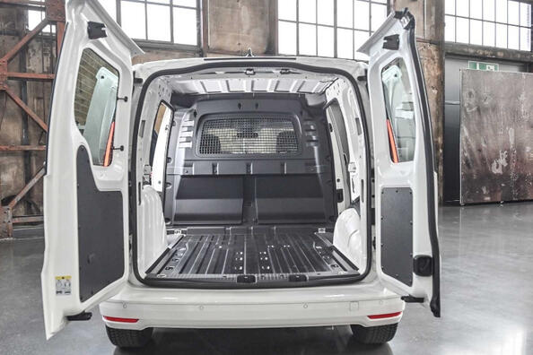 Volkswagen Caddy Cargo de cinquième génération : un assistant fiable pour les entreprises Photo 5