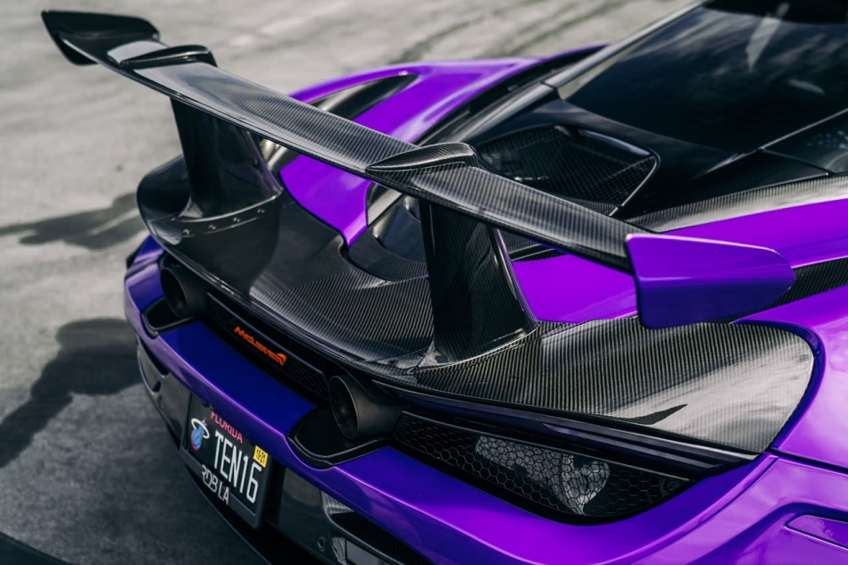 Pourquoi avez-vous besoin de fibre de carbone dans le tuning automobile
