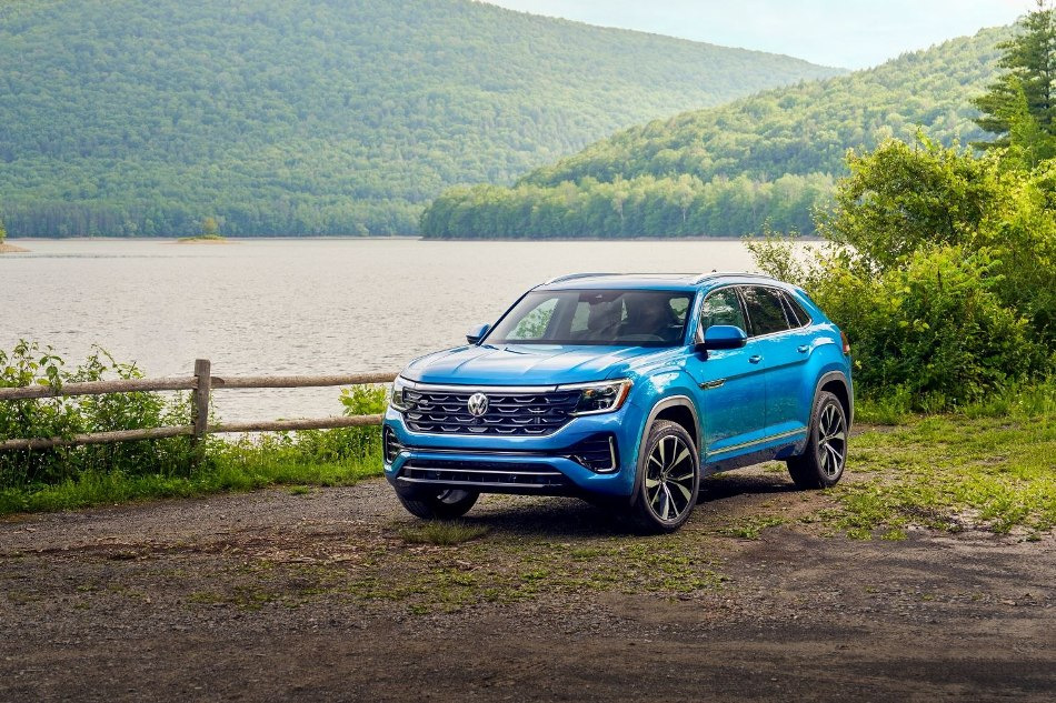 Volkswagen Atlas Cross Sport : design actualisé, nouveau moteur et accent mis sur la technologie