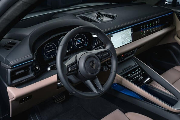 Test de la deuxième génération du crossover Porsche Macan Electric 2024 Photo 6
