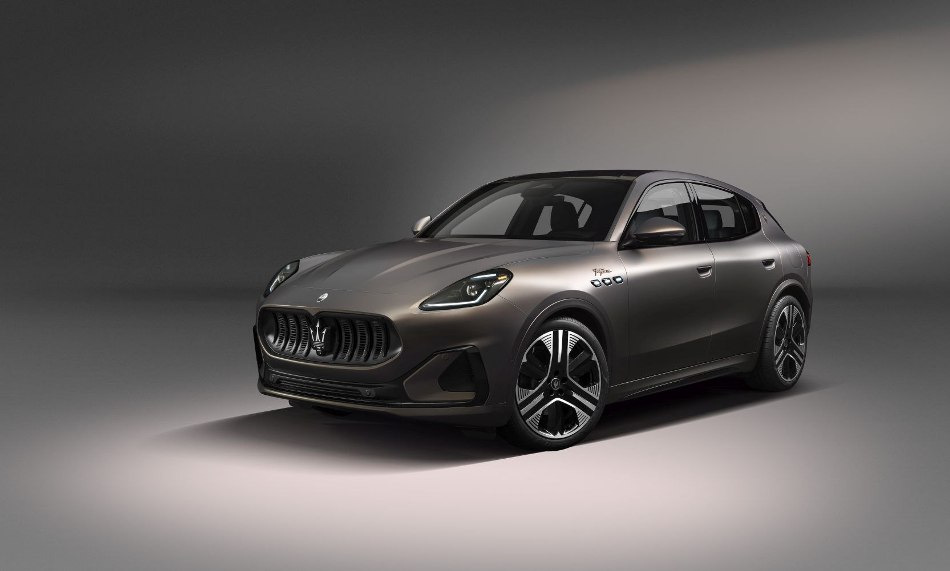 Test de la version électrique du crossover hautes performances Maserati Grecale Folgore