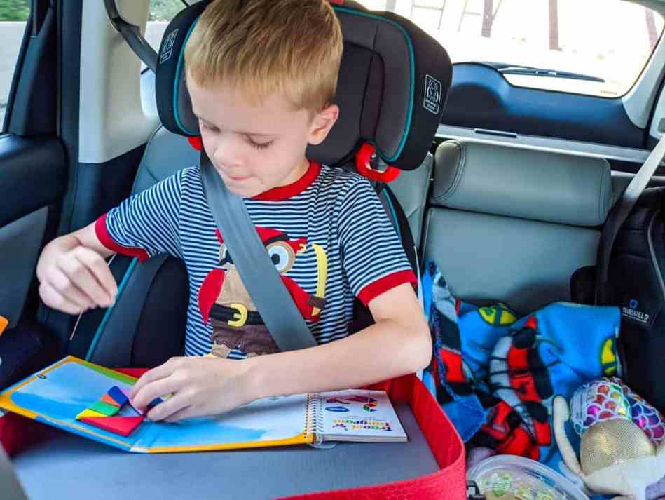 Comment divertir un enfant sur la route en voiture ?