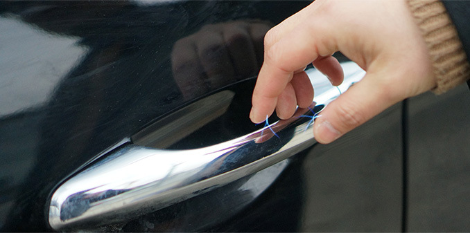Pourquoi la voiture est-elle parfois électrocutée ?