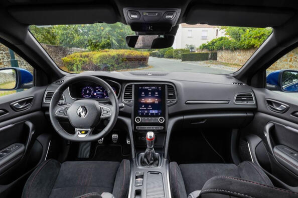 Renault Megane Hatchback : le charme à la française avec les nouvelles technologies Photo 5