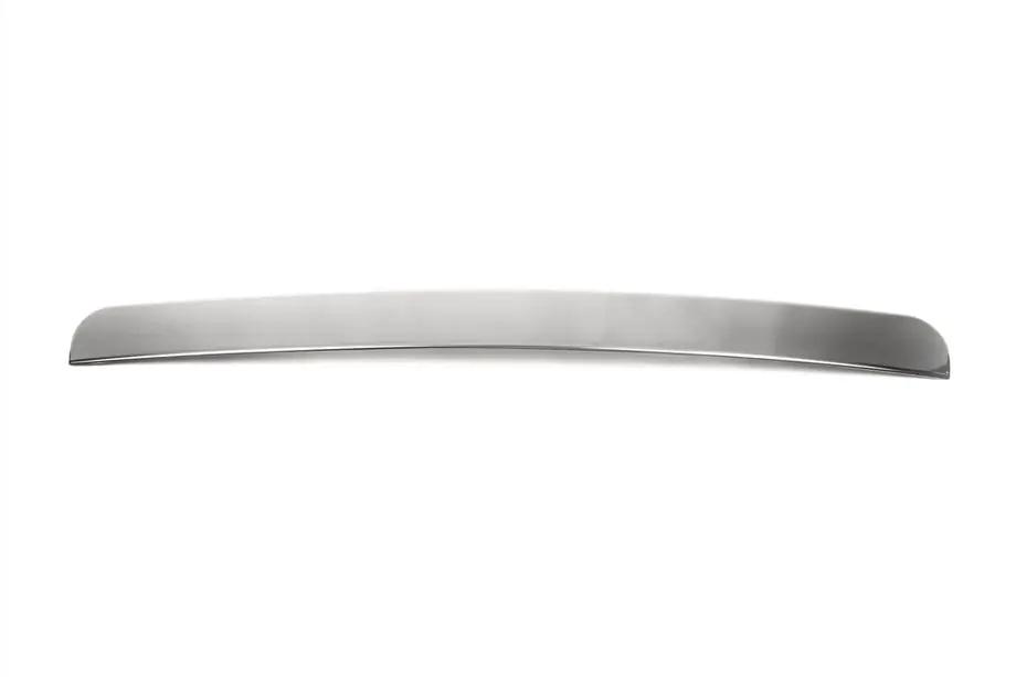 Peugeot 207 2006–2014 Destockage rayé Moulure chromée au-dessus de la plaque d'immatriculation (inox) Image