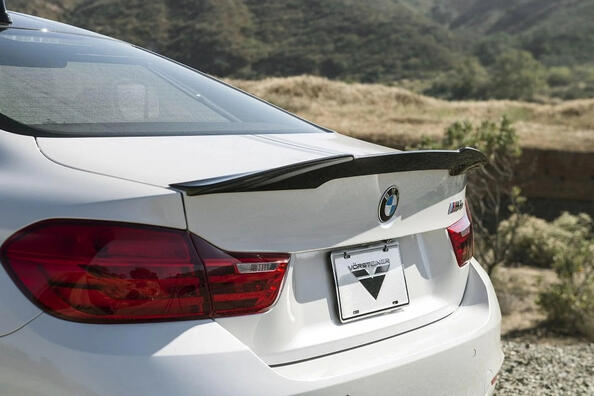Est-il possible d’installer soi-même un spoiler sur une voiture ?