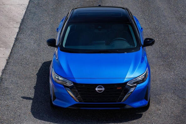 Nissan Sentra 2023 : une berline milieu de gamme au look revisité Photo 1