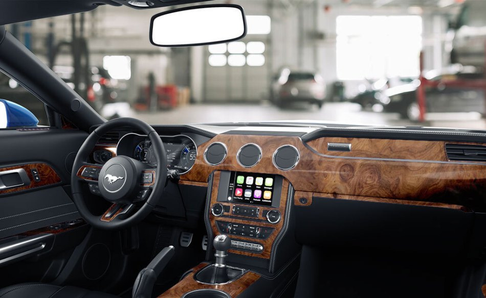 Le luxe à un prix abordable : nous modernisons l’intérieur de la voiture avec des housses, des housses de volant et des doublures