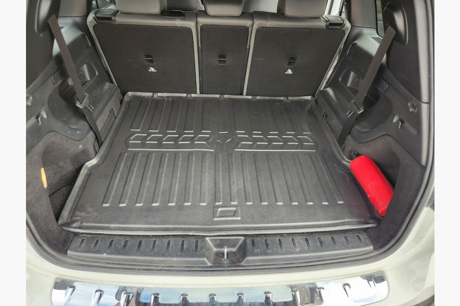Mercedes EQB 2021- Tapis de coffre Stingray 3D Image