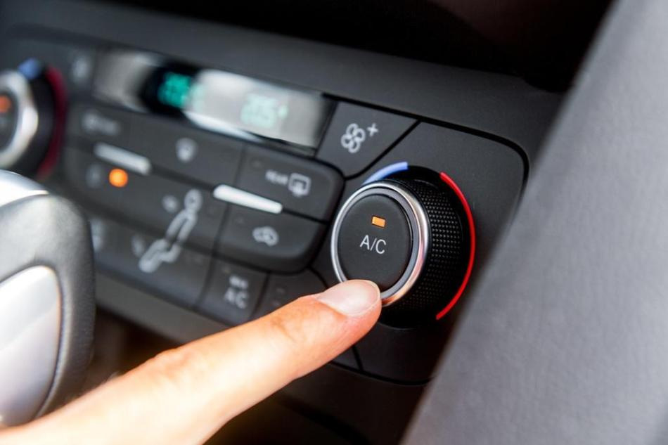 Échapper à la chaleur : comment économiser la climatisation de la voiture en été ?