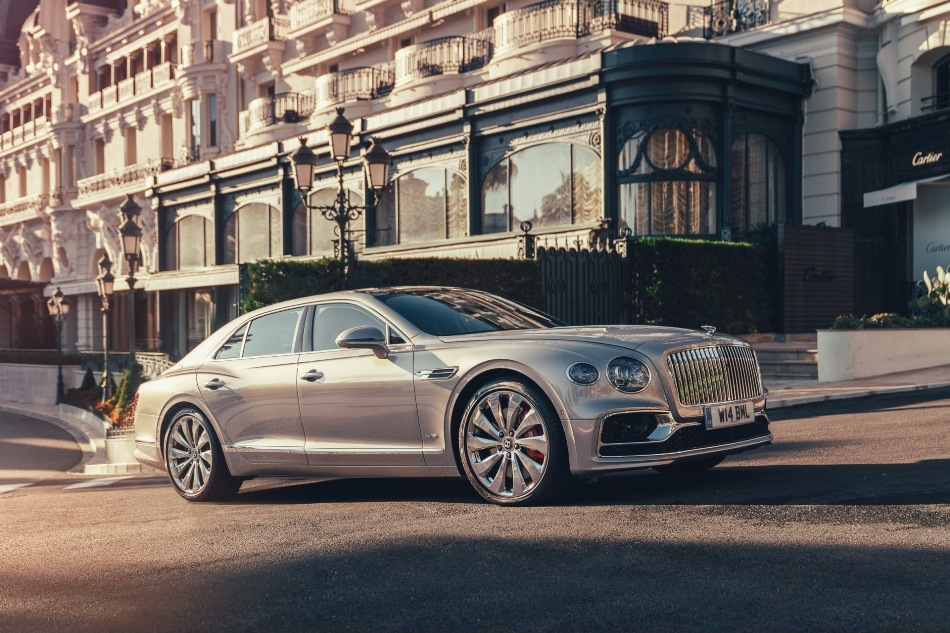 Bentley Flying Spur : une berline de luxe qui allie tradition et technologie