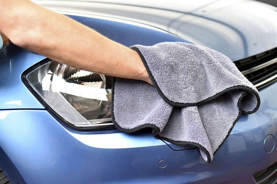 Combien de fois peut-on polir les phares de voiture ?