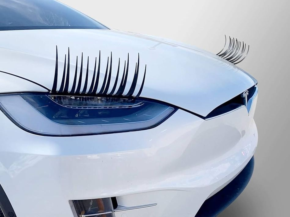 Les cils sur les phares des voitures : une tendance de mode ou une vaine lubie ?