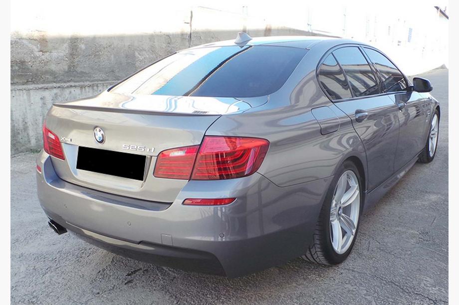 BMW 5 Series F10/F11 2010–2016 Aileron MP-Style (pour F10, apprêté pour peinture) Image