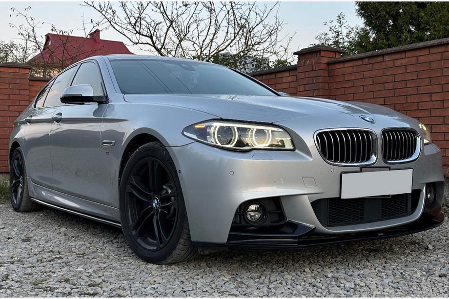 BMW 5 Series F10/F11 2010–2016 Bas de caisse DPT V-1 (pour bas de caisse M-Sport/M5, noir brillant) Image