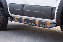 Mitsubishi L200 2015-2024 Marchepieds Latéraux Dakar V1 avec LED (2019+, 2 pcs, métal) photo 4