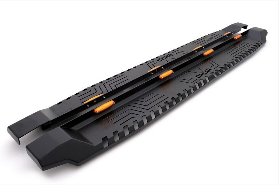 Mitsubishi L200 2015-2024 Marchepieds Latéraux Dakar V1 avec LED (2019+, 2 pcs, métal) Image