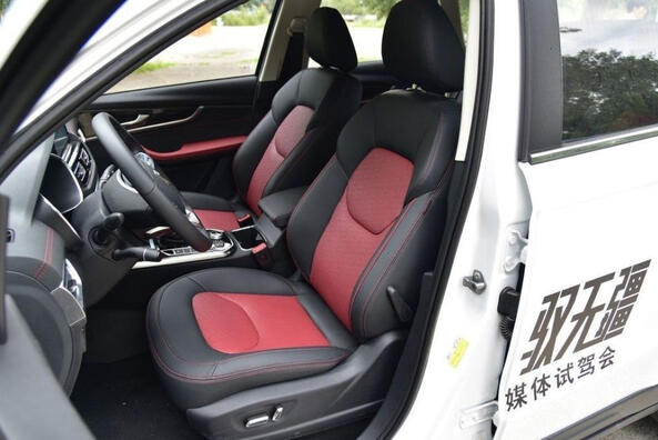 Test FAW Bestune T33 : crossover urbain élégant chinois Photo 5