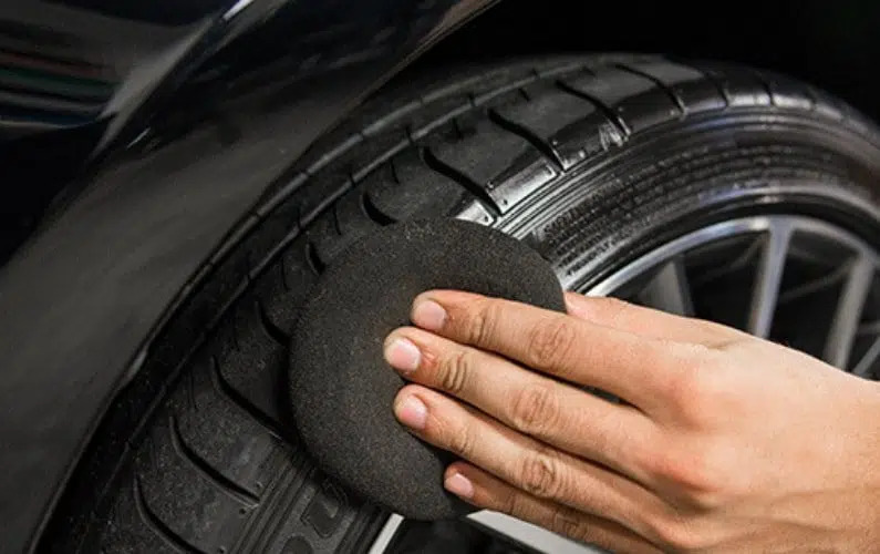 Comment fabriquer de l’encre pour pneus de vos propres mains