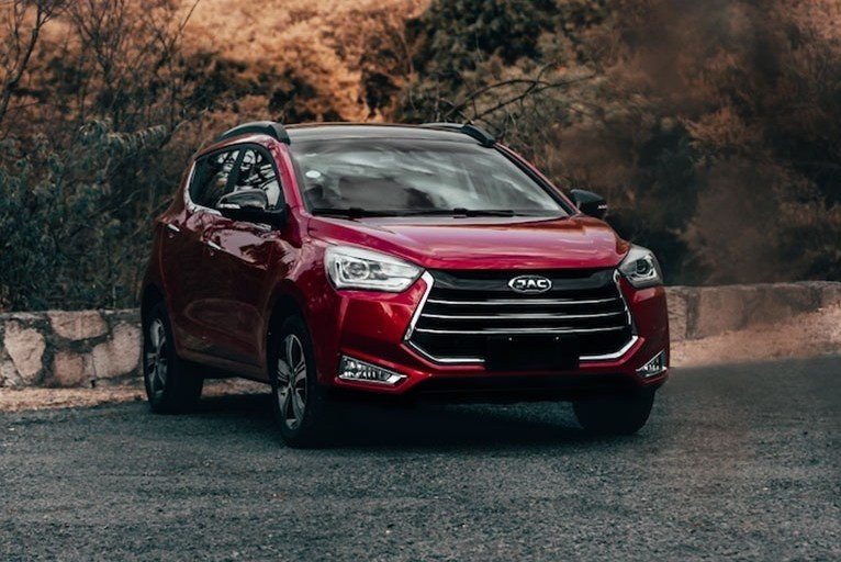 Examen du crossover sous-compact JAC JS2 mis à jour