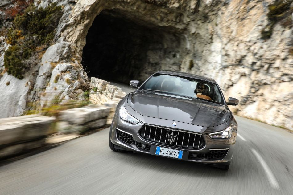 Un test de la berline italienne haute performance Maserati Ghibli