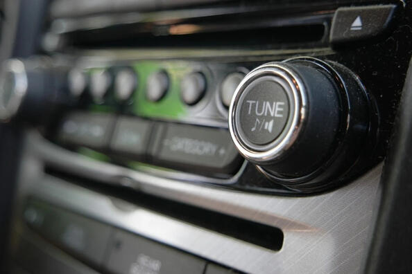 Comment améliorer le son du système audio de la voiture ?