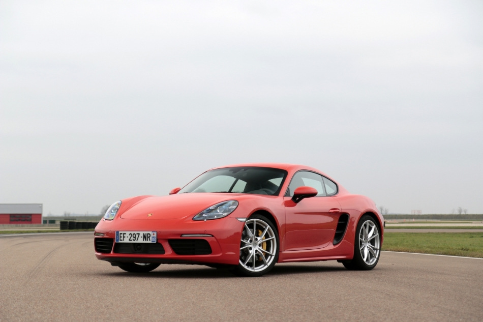 Test du coupé sport Porsche 718 Cayman
