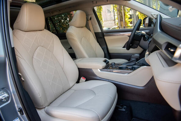 Test de la génération Toyota Highlander IV : un crossover familial fiable Photo 5