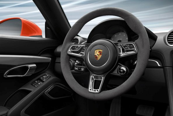Quel matériau est préférable de choisir pour une sangle de volant de voiture ?