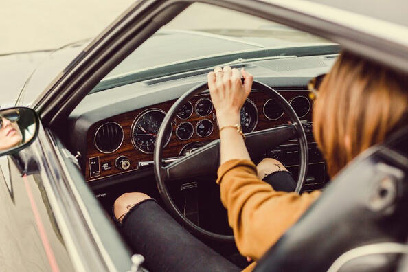 TOP 7 des conseils pour l’entretien de la voiture pour la dame de l’automobile