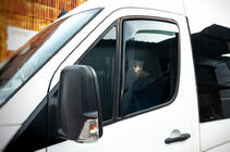 Mercedes Sprinter W906 2006–2018 Déflecteurs de vitres à insérer (fumés, 2 pcs, Cagatay) photo 4