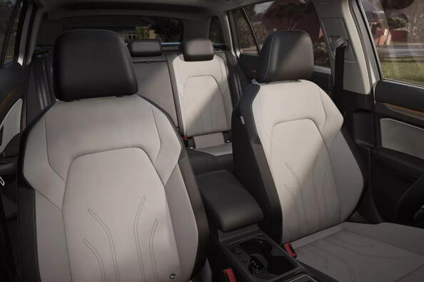 Examen de la Volkswagen Golf Variant de huitième génération 2024 Photo 6