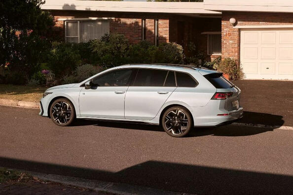 Examen de la Volkswagen Golf Variant de huitième génération 2024 Photo 2