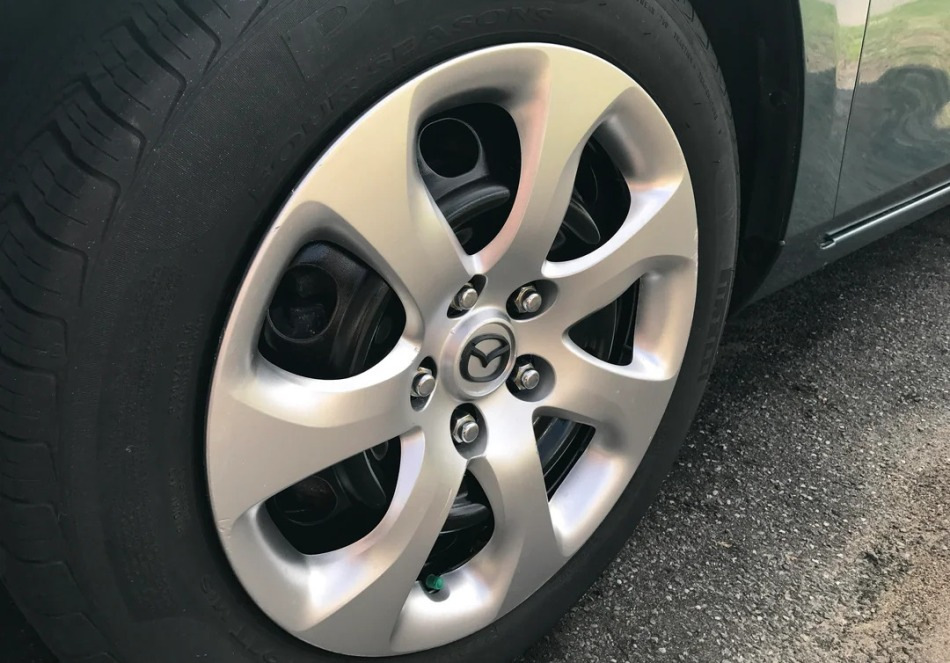 Pourquoi avez-vous besoin de capuchons sur les roues de voiture ?