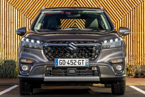 Ce que propose le Suzuki S-Cross : un aperçu des caractéristiques et des équipements Photo 1