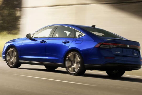 Test de la berline Honda Accord de onzième génération Photo 2