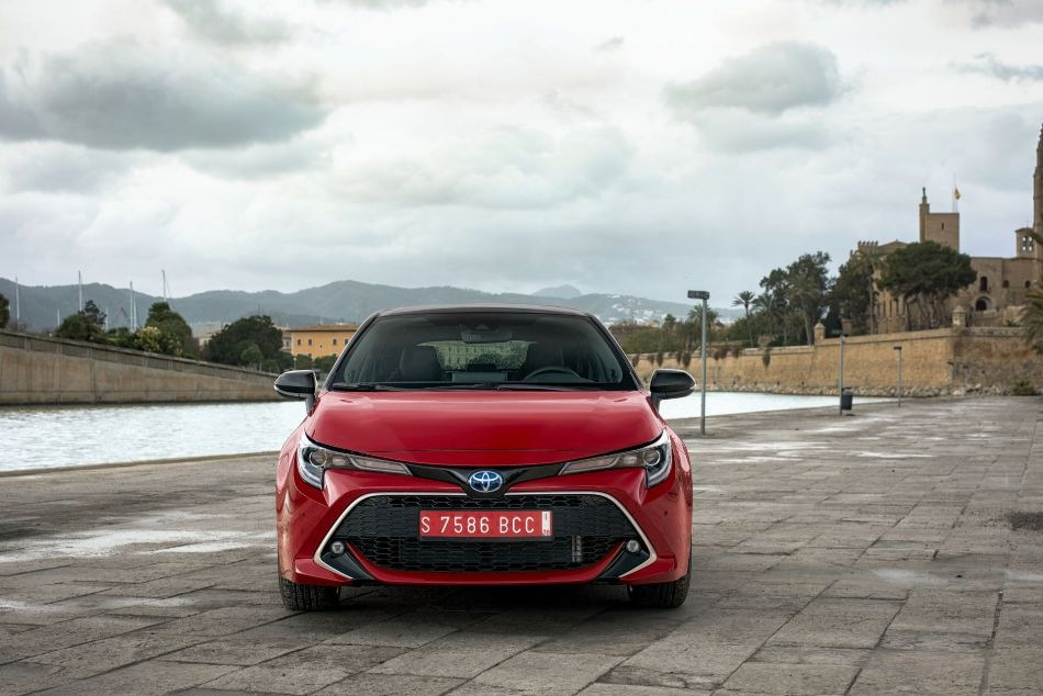 Examen de la Toyota Corolla Hatchback Hybrid à hayon